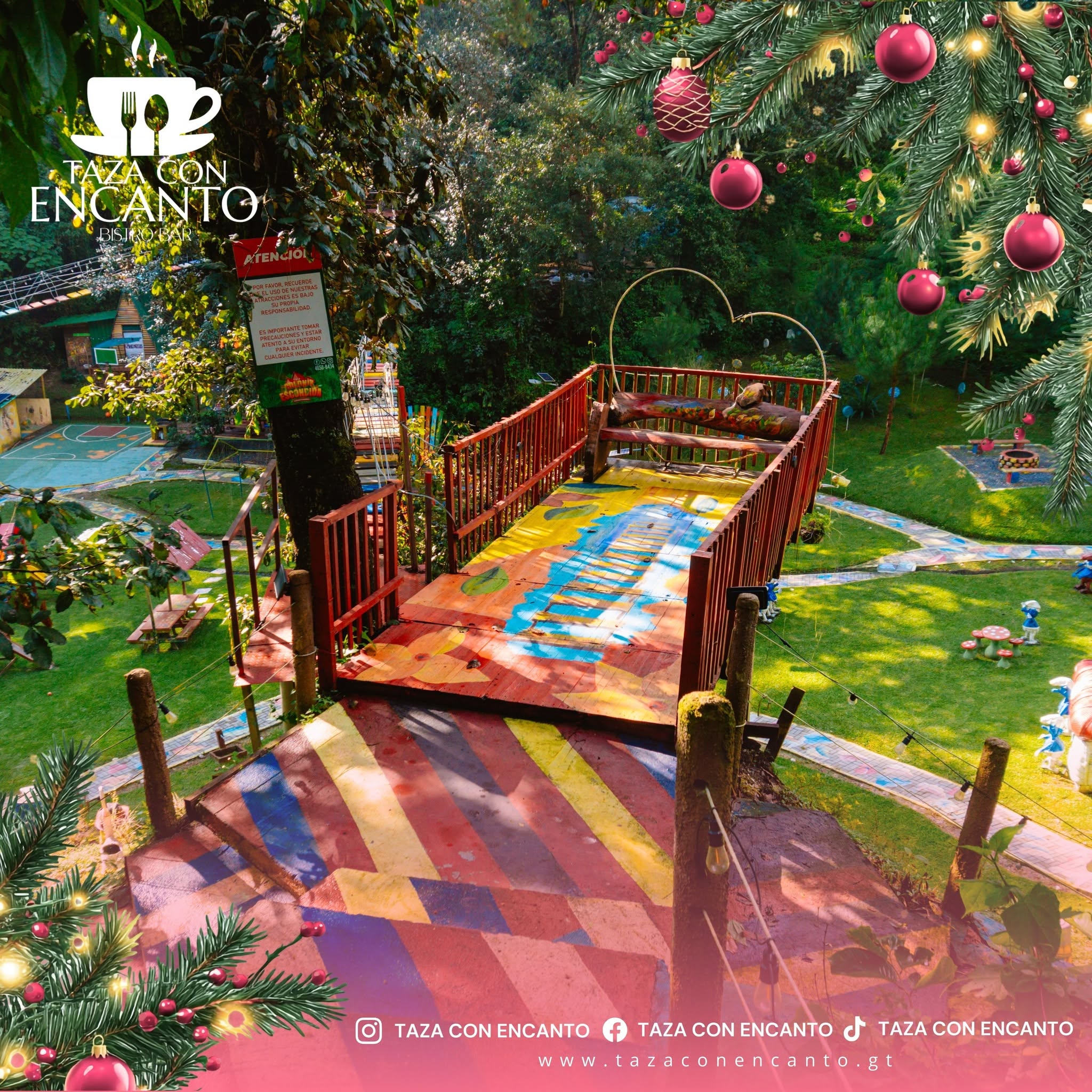 Jardines con juegos infantiles y senderos coloridos